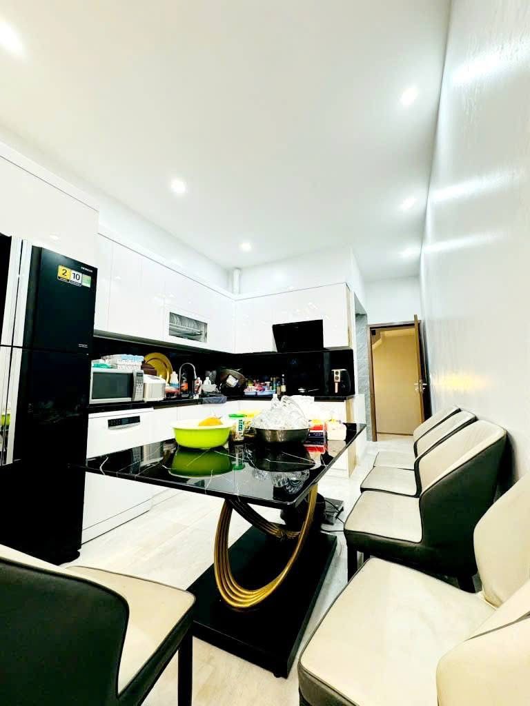 MẶT NGÕ TẠ QUANG BỬU - 10M RA PHỐ - ÔTÔ TRÁNH, VÀO NHÀ - GIÁ 22 TỶ - Ảnh 2