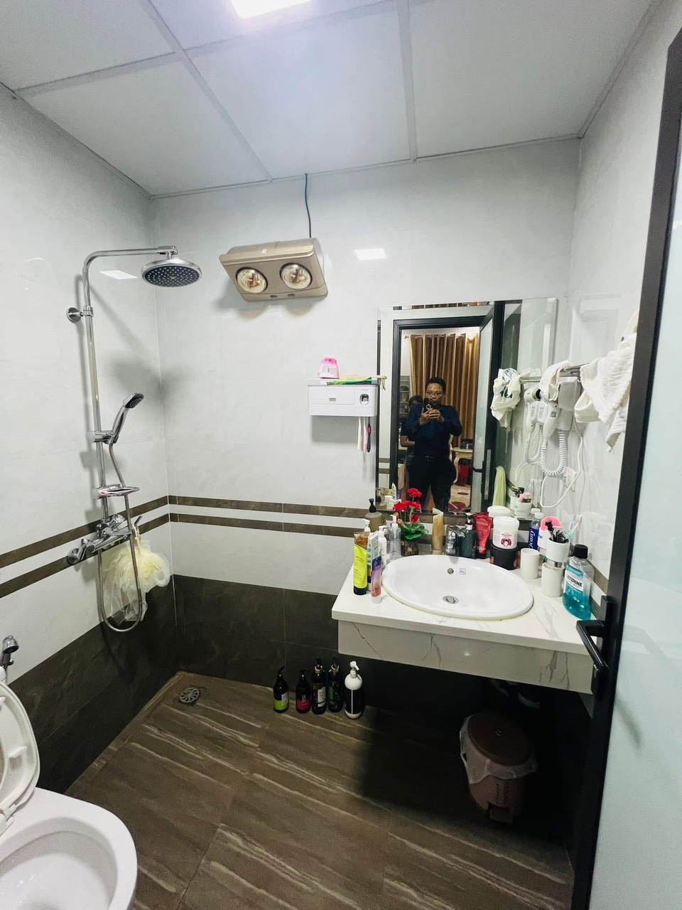 MẶT NGÕ HOÀNG QUỐC VIỆT - PHÂN LÔ ÔTÔ 7 CHỖ NGỦ TRONG NHÀ - GIÁ 22 TỶ - Ảnh 4