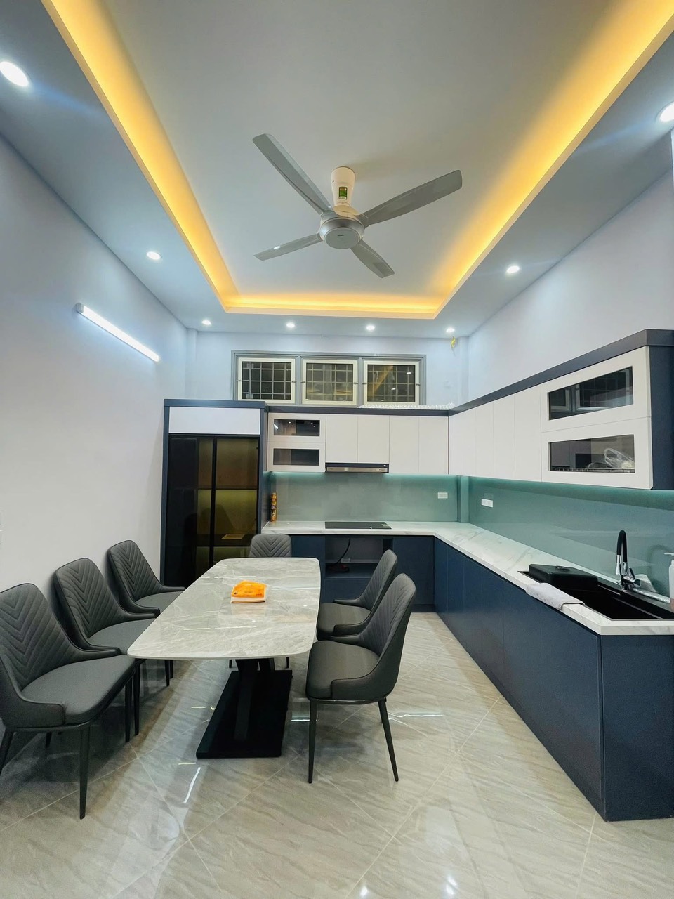 NHÀ ĐẸP VIP KIM ĐỒNG - 5 TẦNG THANG MÁY, PHÂN LÔ BÀN CỜ, 10M OTO TRÁNH - GIÁ 17 TỶ - Ảnh 2