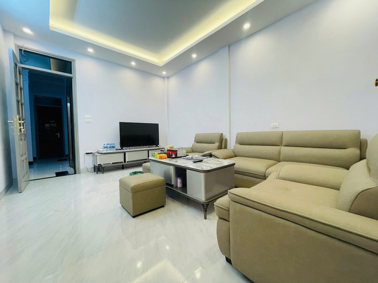 NHÀ ĐẸP VIP KIM ĐỒNG - 5 TẦNG THANG MÁY, PHÂN LÔ BÀN CỜ, 10M OTO TRÁNH - GIÁ 17 TỶ - Ảnh 1