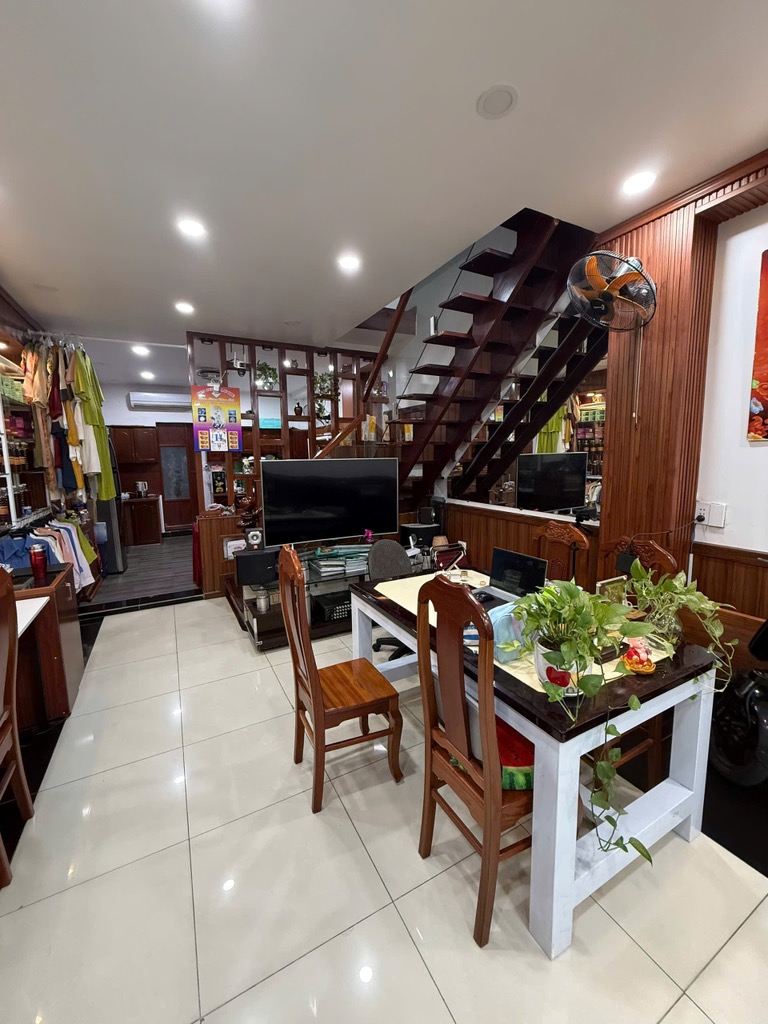 Nhà Mặt Tiền HXT 5 Tầng – 6PN – Gần Trường Chinh, Chỉ 8 Tỷ - Ảnh 2