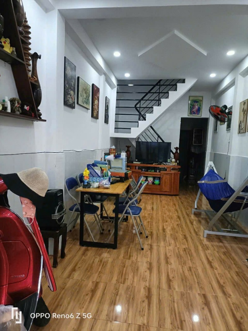 Bán nhà mặt phố Trịnh Hoài Đức, Q.9, 52m², 2 tầng, 4.5 tỷ, sổ hồng - Ảnh 1