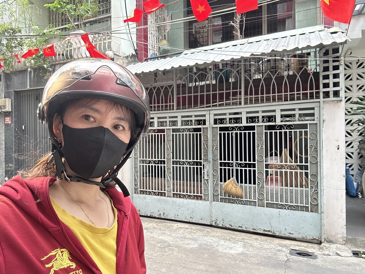 NHÀ BÁN MẶT TIỀN XE HƠI CHẠY NGANG- TRƯỚC NHÀ 4M- GẦN CÔNG VIÊN KHÁNH HỘI - QUA QUẬN 1 VÀ QUẬN 7 - Ảnh chính
