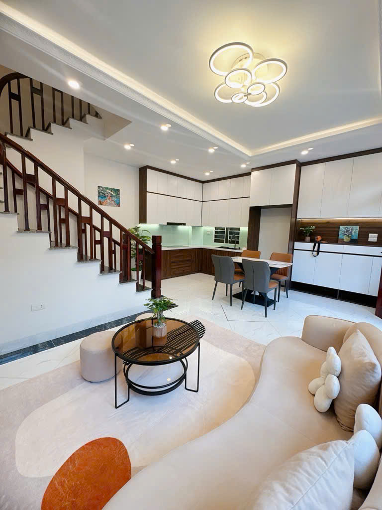 Bán nhà Sài Đồng, Long Biên, Hà Nội, 5,95 tỷ, 43m2, view đẹp, nhiều tiện ích, ngõ nông - Ảnh chính