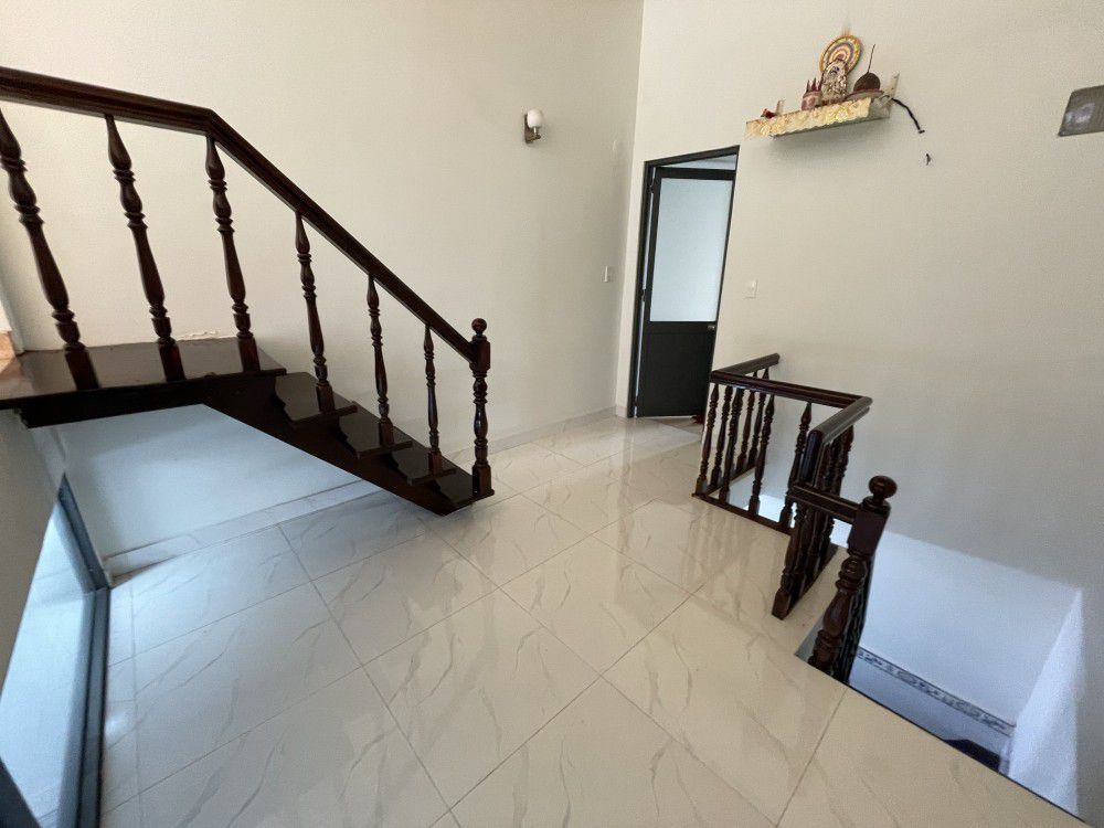 PHƯỜNG 8 TÂN BÌNH - GIÁP TRUNG TÂM Q 10 - HẺM 3.5M THÔNG 958 LẠC LONG QUÂN- 3 TẦNG - 2 PN- VÀI BƯỚC - Ảnh 3
