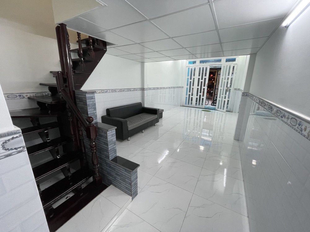PHƯỜNG 8 TÂN BÌNH - GIÁP TRUNG TÂM Q 10 - HẺM 3.5M THÔNG 958 LẠC LONG QUÂN- 3 TẦNG - 2 PN- VÀI BƯỚC - Ảnh 1