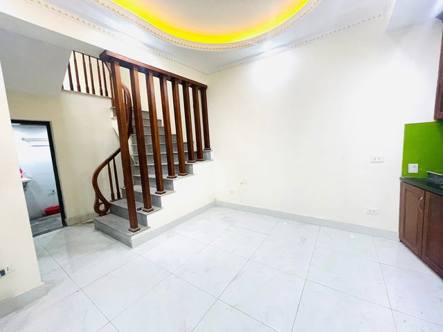 RẺ NHẤT THÁI THỊNH ĐỐNG ĐA 7.8 TỶ 51M NGÕ NÔNG VÀI BƯỚC RA MP THÁI THỊNH, CHỈ VIỆC XÁCH VALI VỀ Ở - Ảnh 1