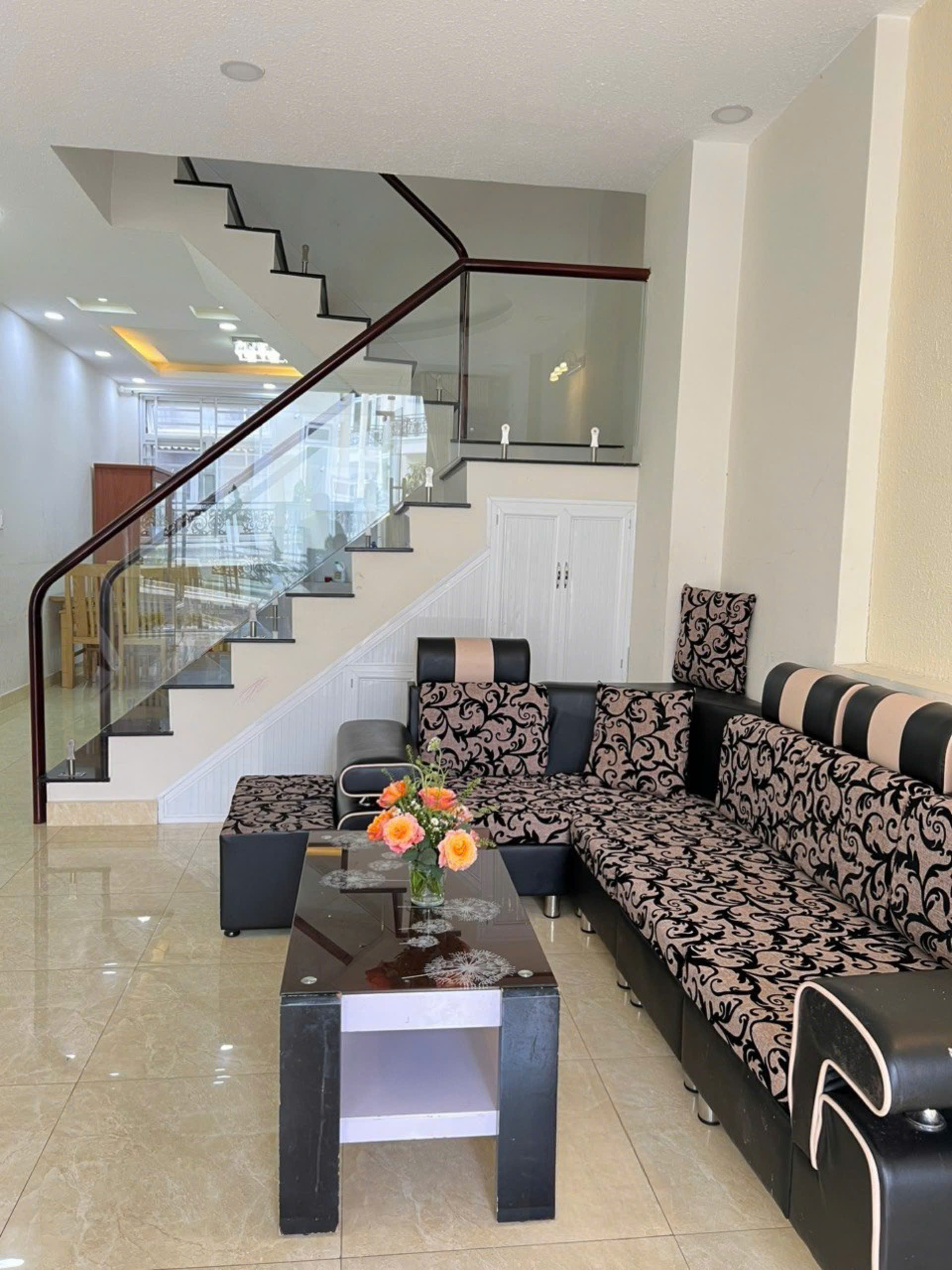 CẦN BÁN GÂP NHÀ KHU NGHỈ DƯỠNG GOLDEN Hills Phường 4 Đà Lạt - Ảnh chính