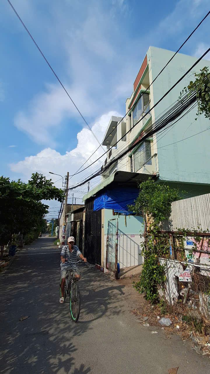 BÁN ĐẤT TẶNG NHÀ 3 LẦU + 2 PHÒNG TRỌ CHO THUÊ 12 TRIỆU/TH - NGÔ CHÍ QUỐC - BÌNH CHIỂU. <br>SÁT BÊN - Ảnh 4