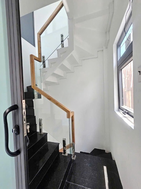 Nhà góc mới 3 tầng sát đường Nguyễn Duy P12Q8. Giá: 3.6 tỷ TL - Ảnh 3