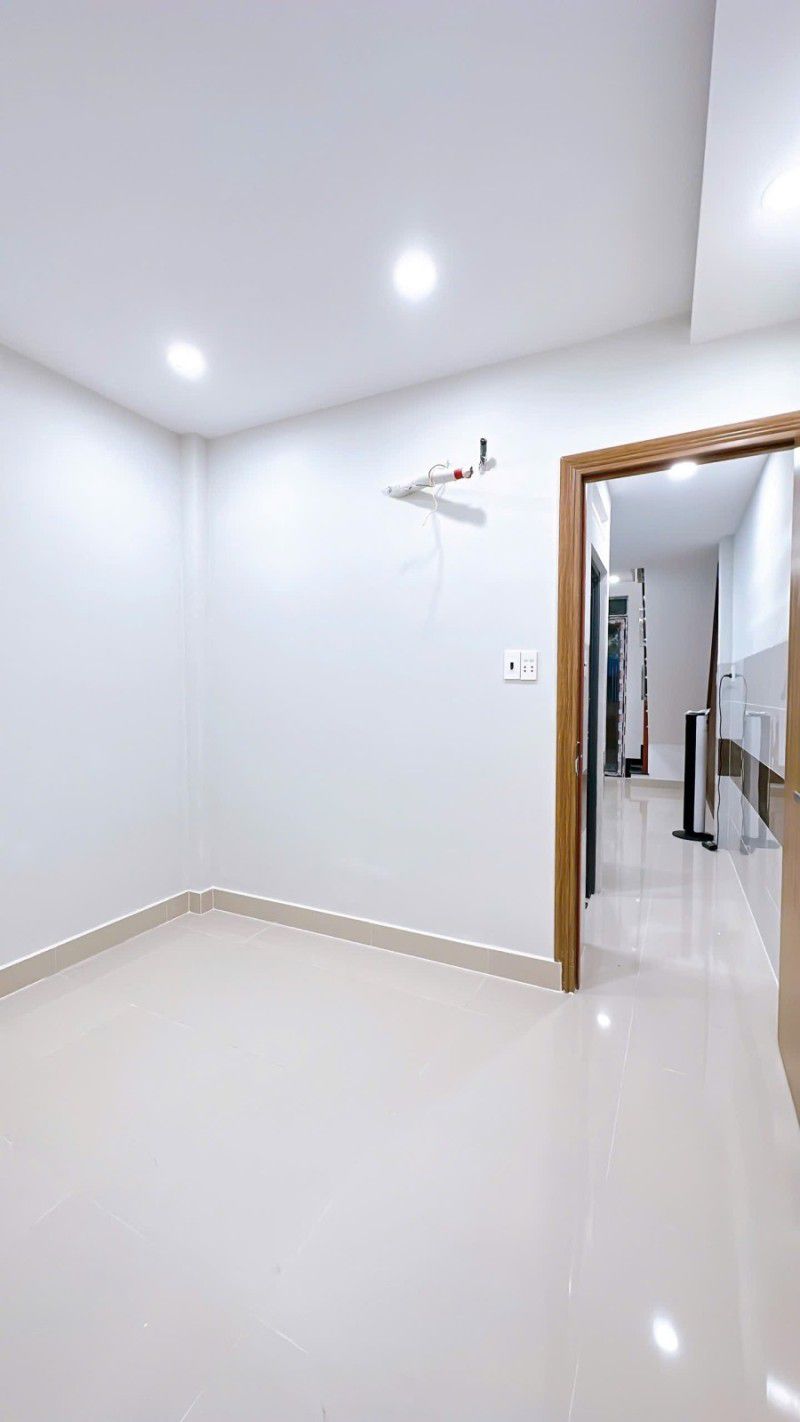 NHÀ QUẬN 4 - ĐƯỜNG TÔN THẤT THUYẾT - 44M - 2 TẦNG - 2 MẶT TIỀN THÔNG THOÁNG - NHÀ ĐẸP LUNG LINH - - Ảnh 3