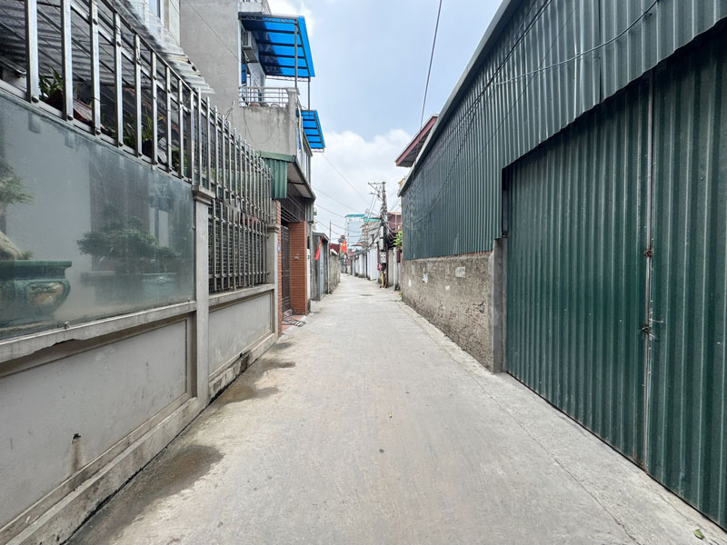 Cần bán 79m2 nhà 3 tầng ngõ 28 Phố Võ Trung, Phúc Lợi. Đường rộng ô tô 7 chỗ ra vào thoải mái - Ảnh 1
