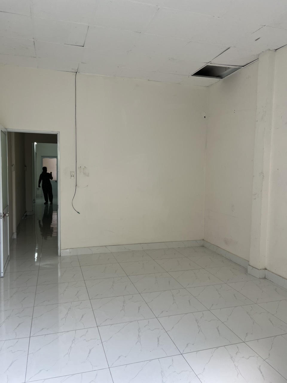 Cho Thuê Căn Hộ Lầu 2 mặt tiền Lê Văn Sỹ P12- Q3 - TPHCM. - Ảnh 4