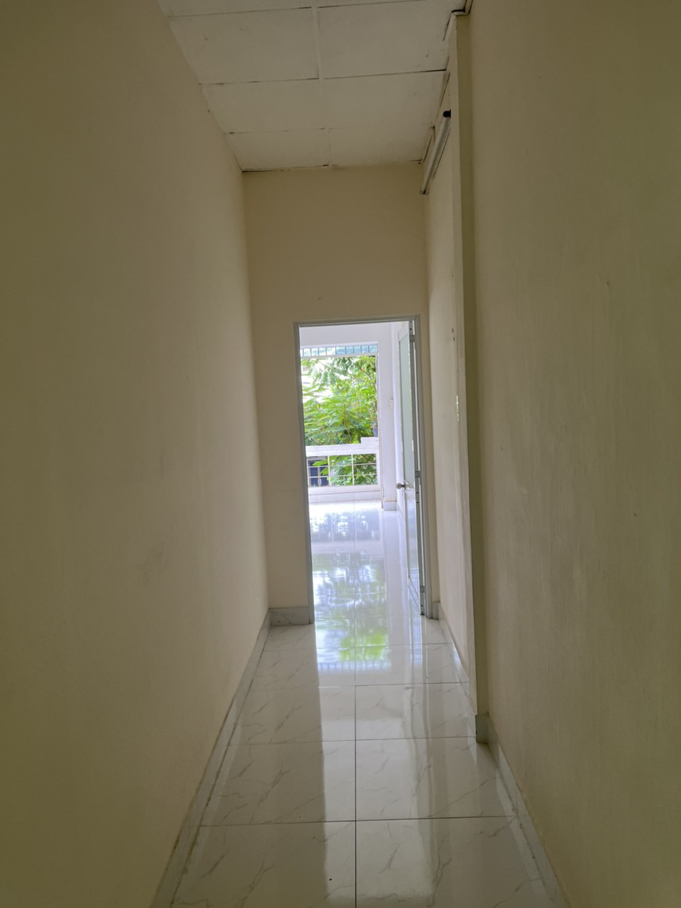 Cho Thuê Căn Hộ Lầu 2 mặt tiền Lê Văn Sỹ P12- Q3 - TPHCM. - Ảnh 2