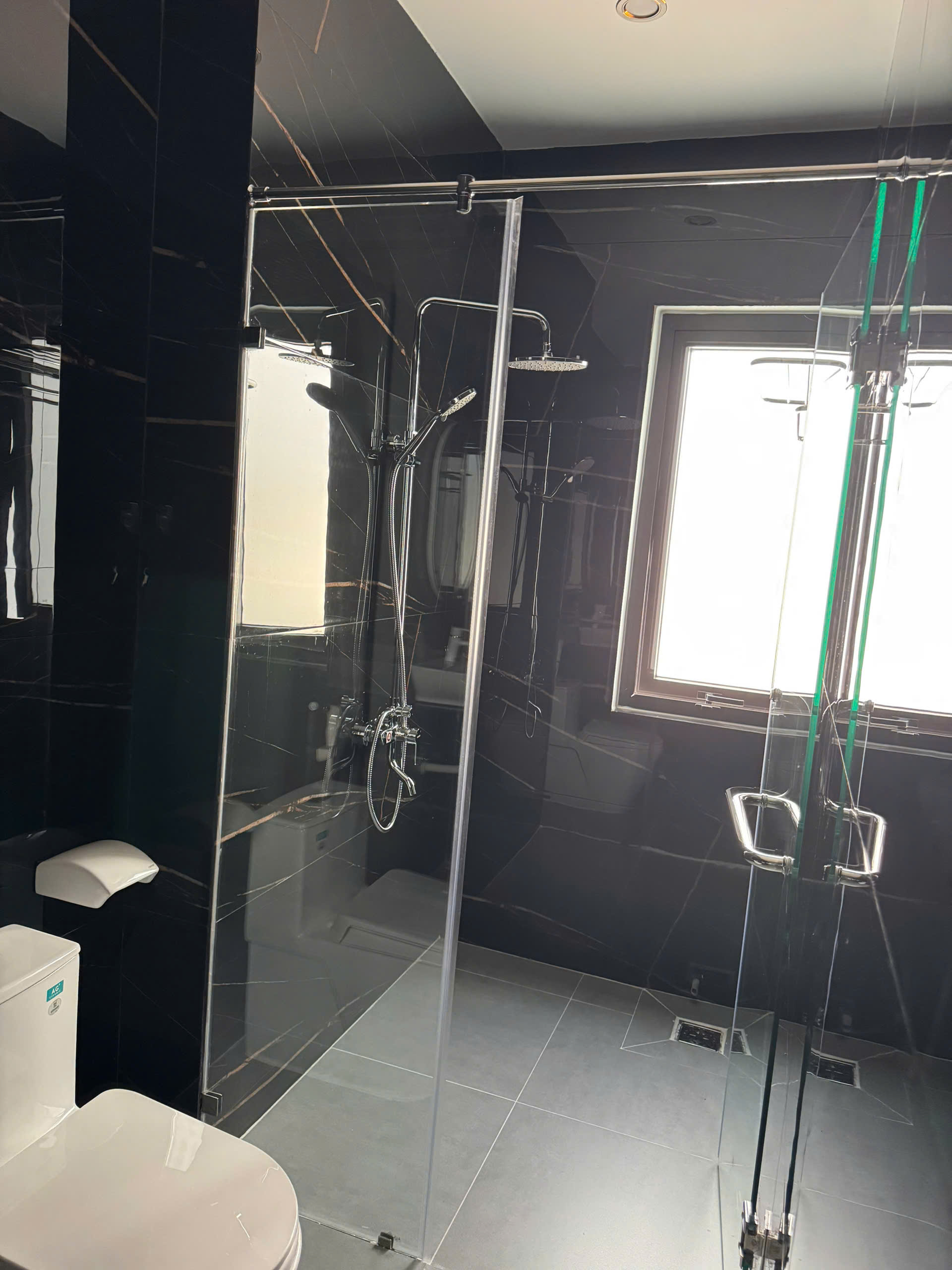 + Nhà 3 tầng mới xây nội thất châu âu siêu đẹp, Biển Nguyễn Tất Thành 100m, khu bãi tắm trung tâm - Ảnh 3