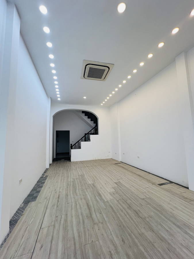 Bán Nhà Mặt Phố Phạm Ngọc Thạch. Đống Đa. Ô Tô. Vỉa Hè. DT 59m2. MT 4,5m. Giá 29,6 Tỷ. - Ảnh chính