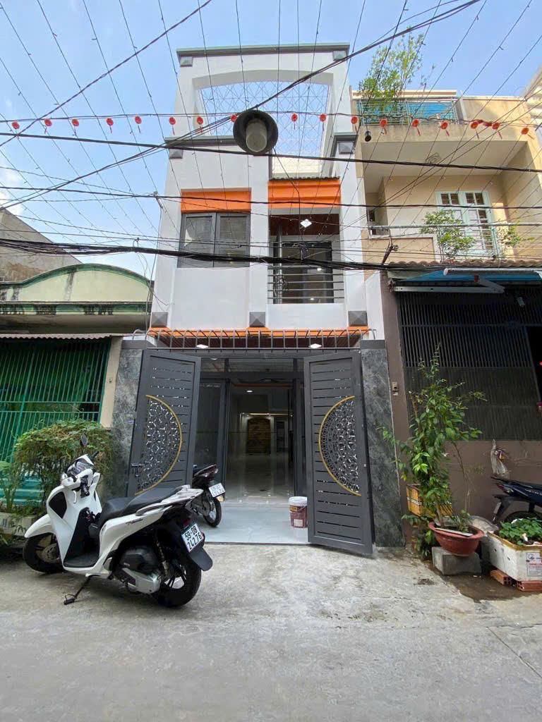 BÁN NHÀ GẦN HỒNG BÀNG,QUẬN 11,3 TẦNG,61M2,HẺM XE HƠI TRÁNH,CHỈ 8 TỶ - Ảnh 1