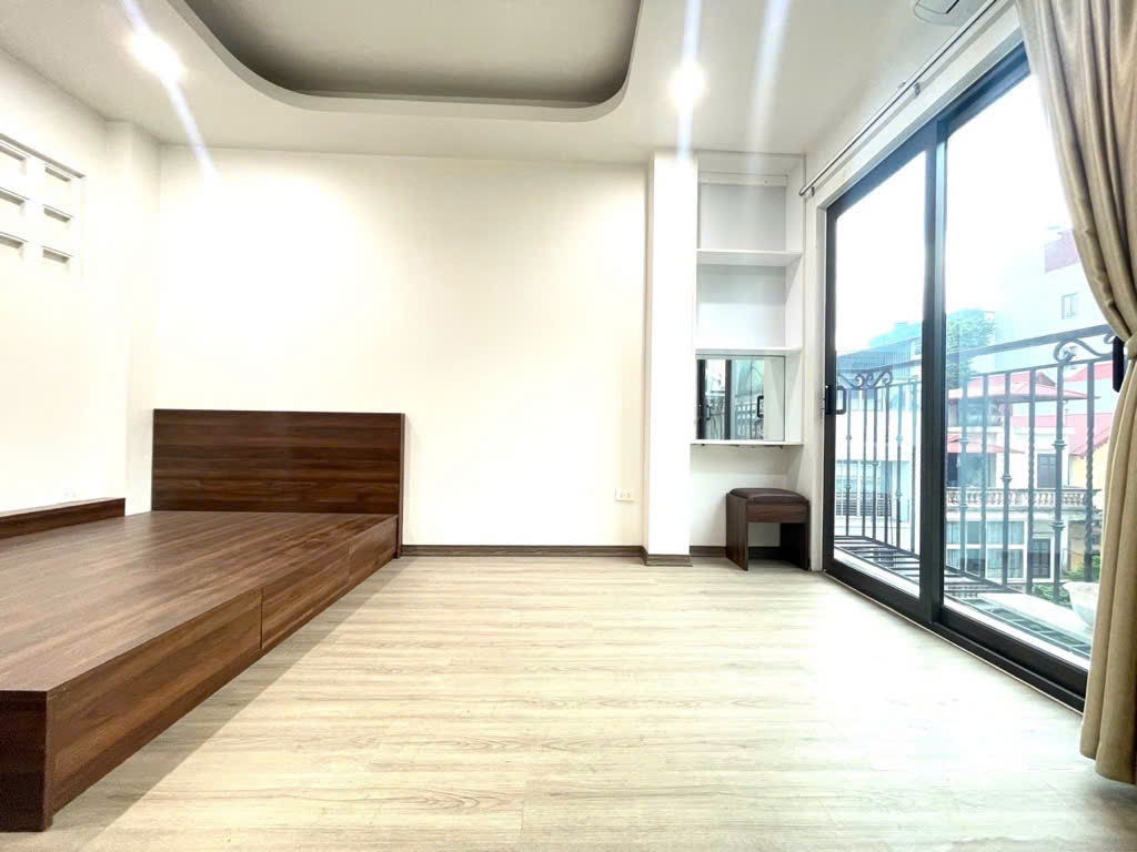 Bán nhà 6 tầng thang máy phố Lạc Long Quân, Tây Hồ, cách 1 nhà ra ô tô tránh, 25m, 5.8 tỷ - Ảnh chính