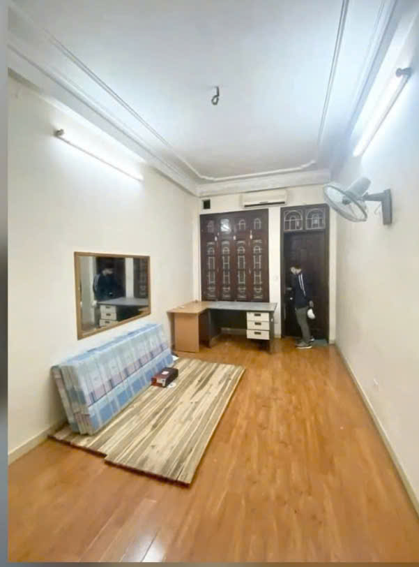 Cho thuê nhà nguyên căn ngõ Thống nhất, Đại La, Hai Bà Trưng 32m x 4T giá 9 triệu - Ảnh 1