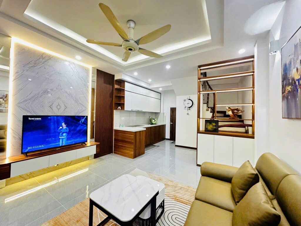Đội Cấn 35m2 x mặt tiền rộng 4.2M - Cách ô tô đỗ 40M - Ngõ thoáng sáng. - Ảnh 1