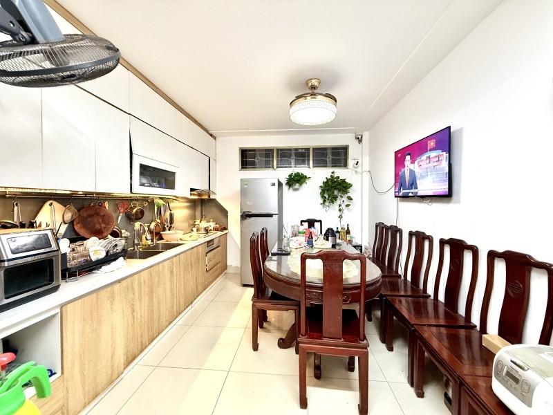 Cực hiếm. Bán nhà Vũ Trọng Phụng, Thanh Xuân. 32m2 x 5 Tầng. NGÕ NÔNG, SÁT PHỐ. 9 Tỷ. - Ảnh 1