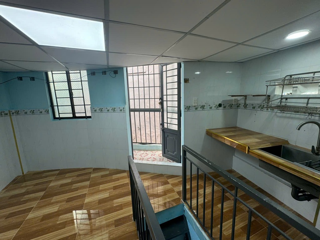 Bán nhà Âu Cơ, Phú Trung, Tân Phú, 3.4x3.6 - 3 tầng, chỉ hơn 1 tỷ có sổ riêng - Ảnh 3