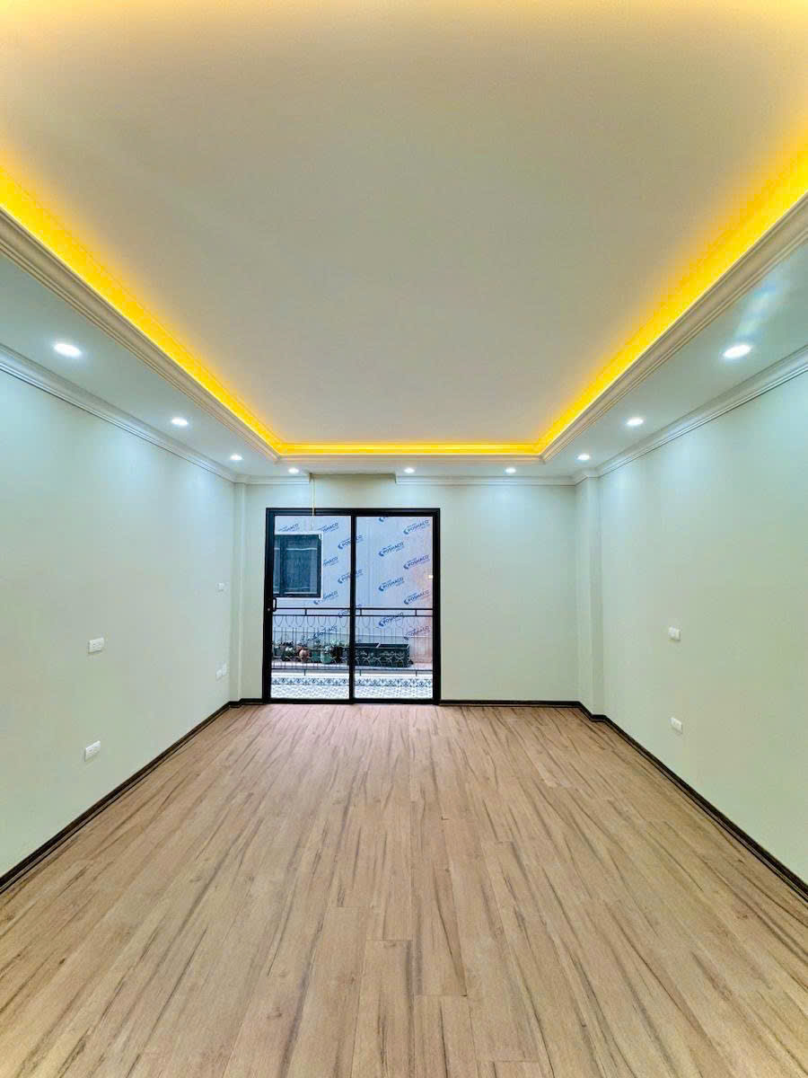BÁN NHÀ HOÀNG MAI NGÕ TRƯỚC NHÀ SIÊU RỘNG DT 36m2 5 tầng MT 3.2m Giá 7.65 tỷ - Ảnh 3