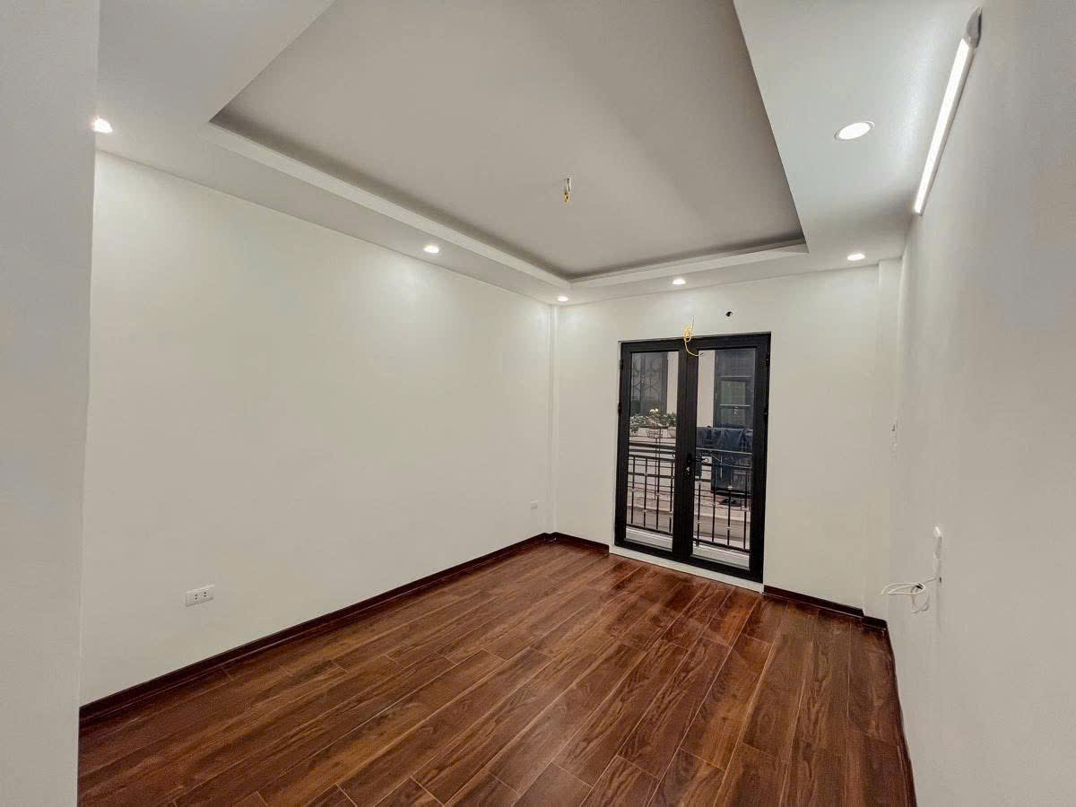 NHÀ ĐẸP HOÀNG MAI MỚI TINH - THANG MÁY DT 34m2 5 tầng MT 3.2m Giá 7.6 tỷ - Ảnh chính