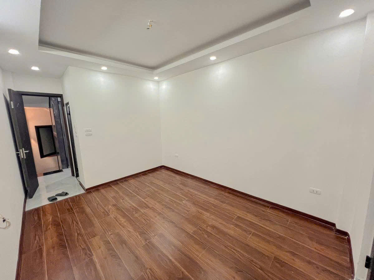 NHÀ ĐẸP HOÀNG MAI MỚI TINH - THANG MÁY DT 34m2 5 tầng MT 3.2m Giá 7.6 tỷ - Ảnh 2