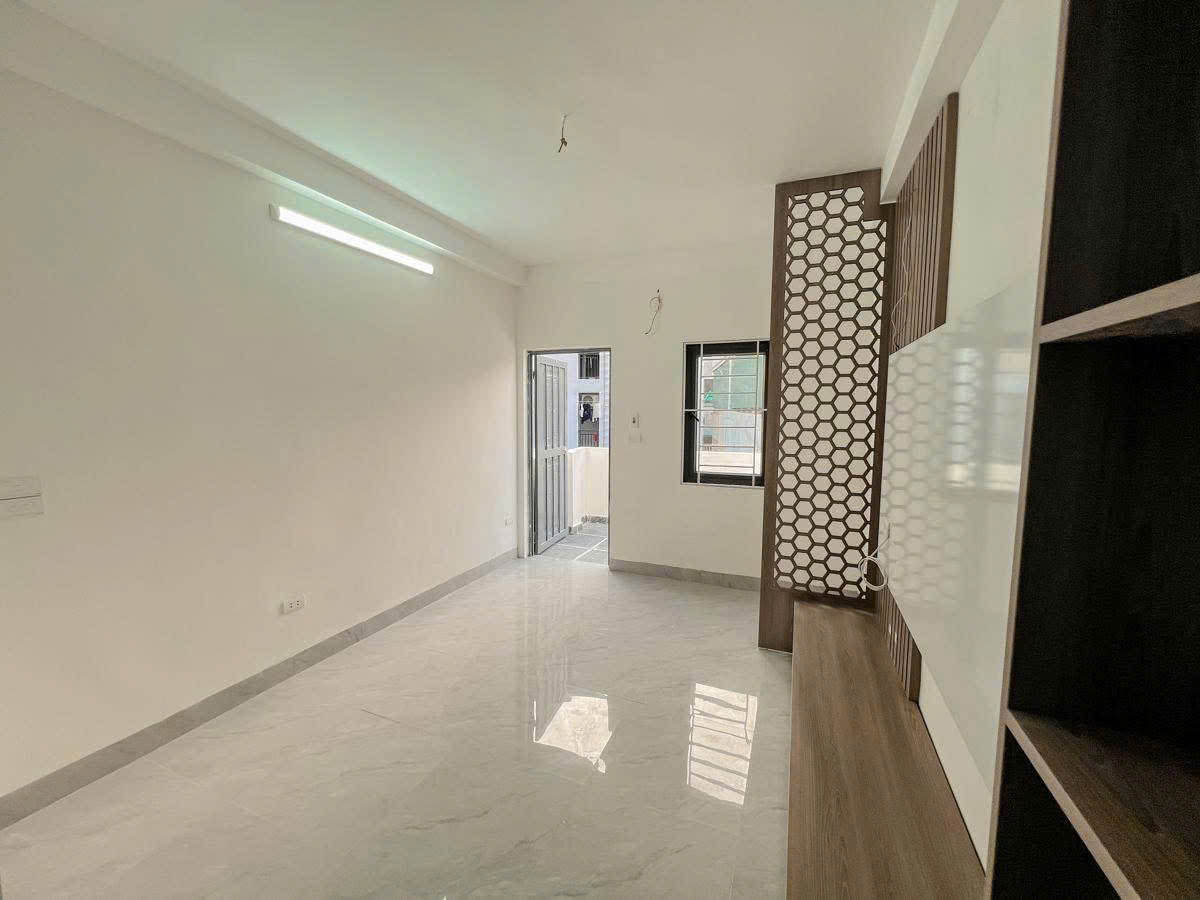 NHÀ ĐẸP HOÀNG MAI MỚI TINH - THANG MÁY DT 34m2 5 tầng MT 3.2m Giá 7.6 tỷ - Ảnh 4