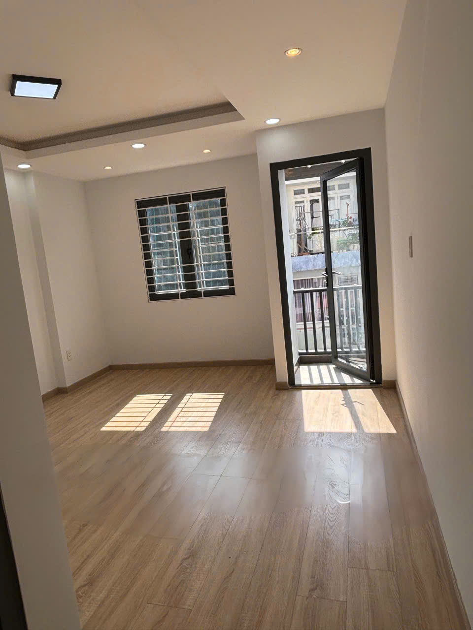 Nhà Mới 3 Tầng Cách Nặt Tiền 15M Hẻm Thẳng Xe Hơi Sổ Vuông 53m2 Gía 6,1 Tỷ Thương Lượng - Ảnh 3