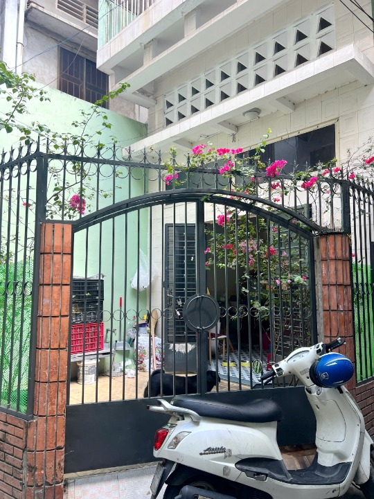 Nhà góc 3 tầng nở hậu hẻm thẳng đường Dương Bá Trạc P1Q8. Giá 5 tỷ TL - Ảnh chính