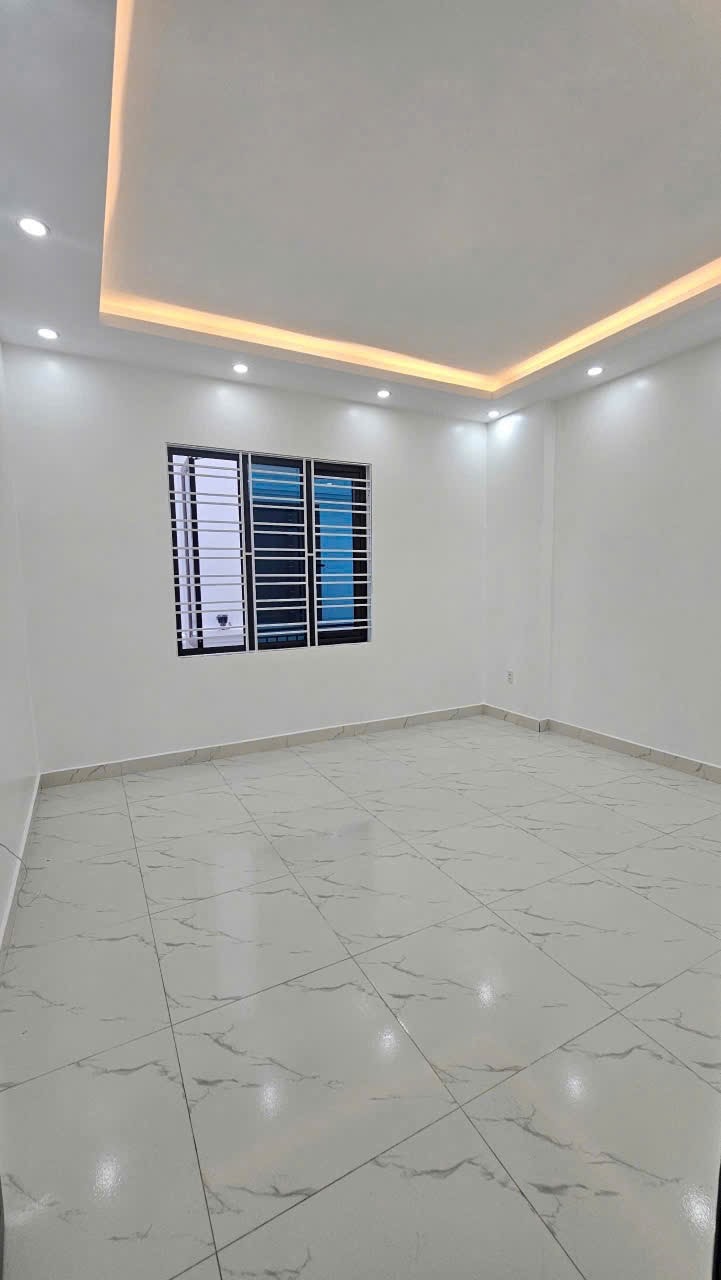 NHÀ 3 TẦNG - Ô TÔ ĐỖ CỬA - TIỆN ÍCH ĐẦY ĐỦ - TẠI BẮC HÀ KIẾN AN - Ảnh 1