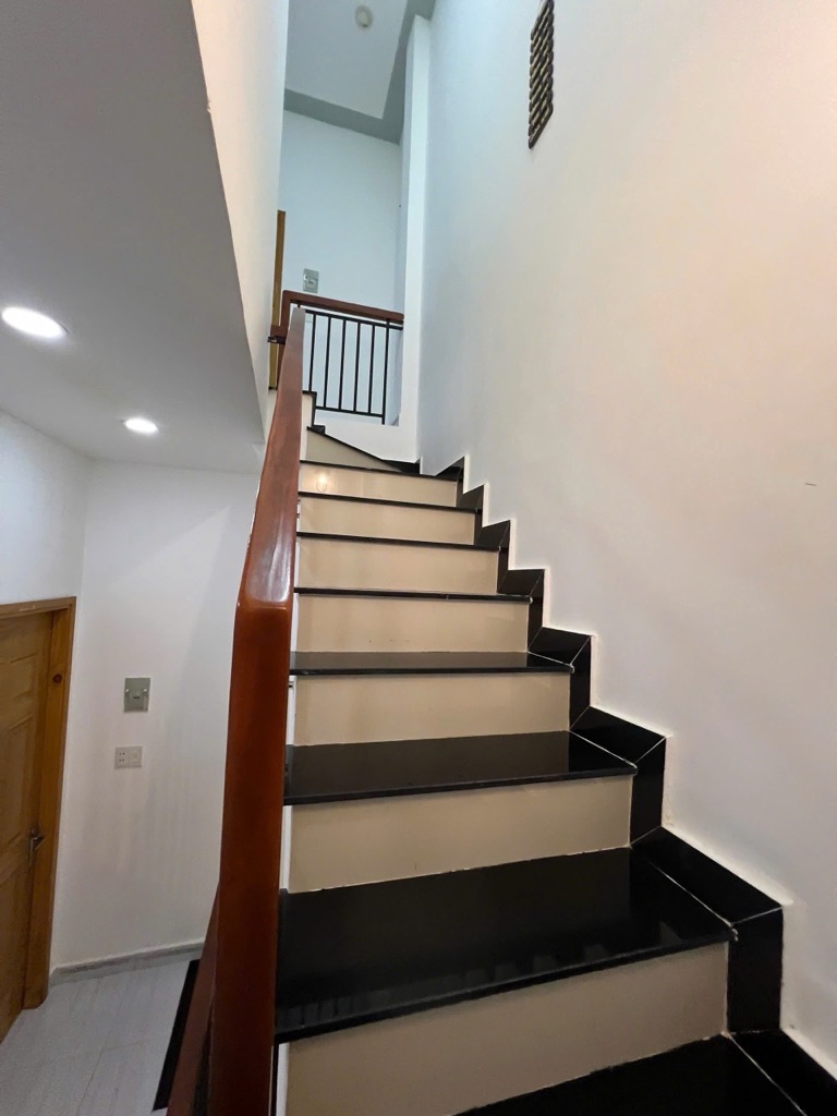 Bán nhà - hẻm xe hơi. Không quy hoạch, 6.3 tỷ, nở hậu tốt, Âu dương lân. phường 3 quận 8, nhà 4 tầng - Ảnh 1