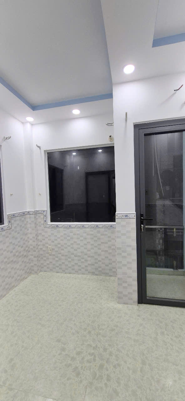 Nhà 4 tầng hẻm Dương Bá Trạc P1Q8. Giá 3,9 tỷ TL - Ảnh 2