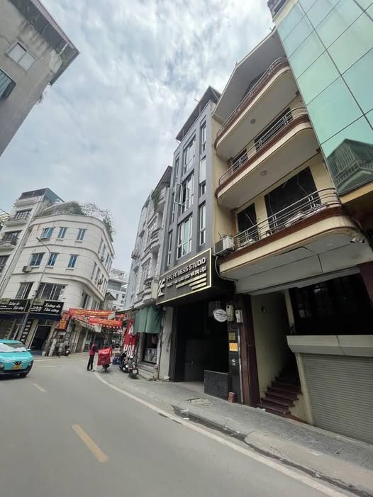 NHÀ ĐỐC NGỮ – BA ĐÌNH – HÀ NỘI - Ô TÔ TRÁNH – KINH DOANH ĐỈNH – GẦN LIỄU GIAI – GIÁ 22.7 TỶ - Ảnh chính