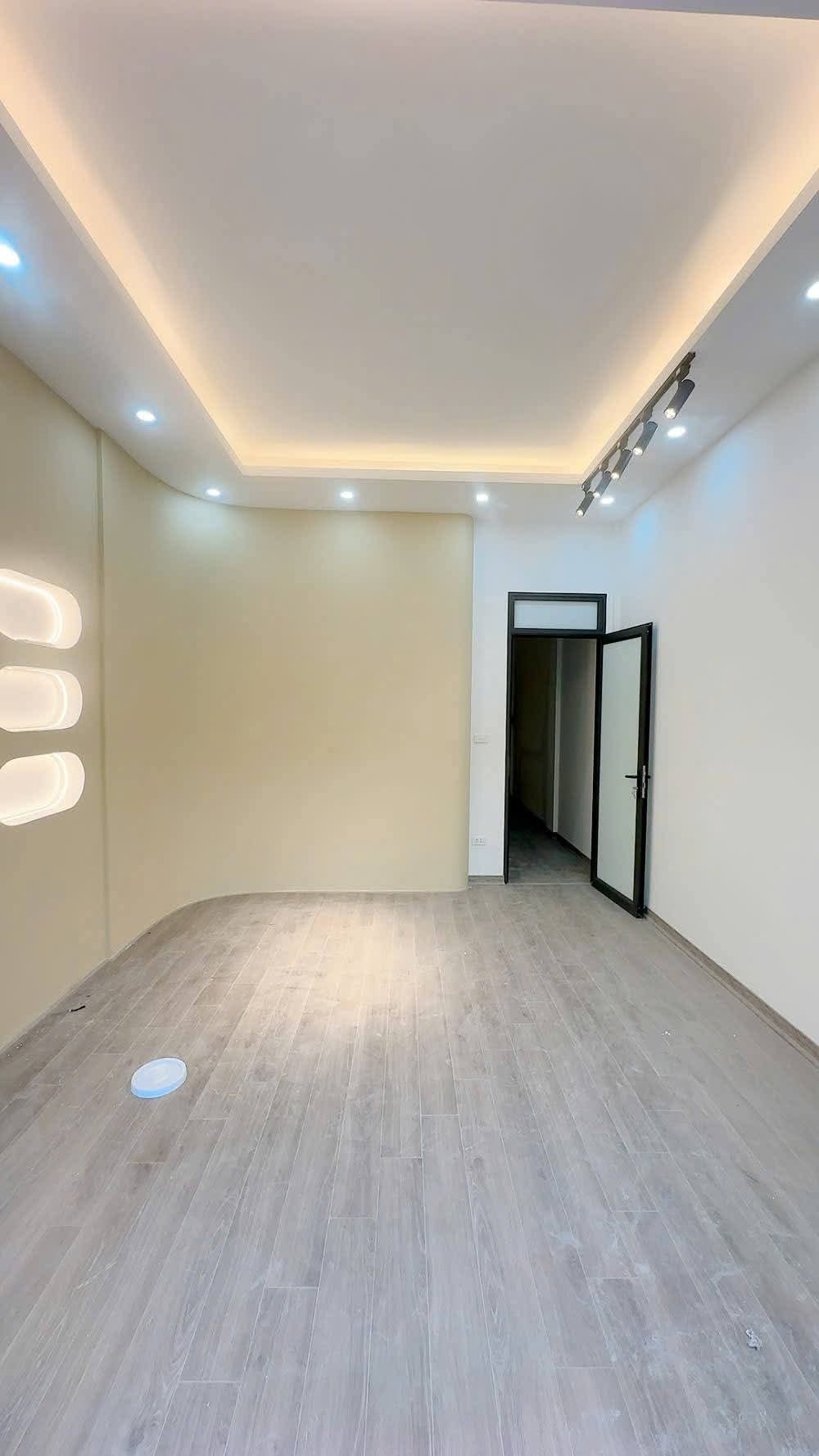 BÁN NHÀ PHỐ HOÀNG VĂN THÁI THANH XUÂN, PHÂN LÔ Ô TÔ 5 TẦNG KINH DOANH. DT 55M2 GIÁ 15.5 TỶ - Ảnh 1