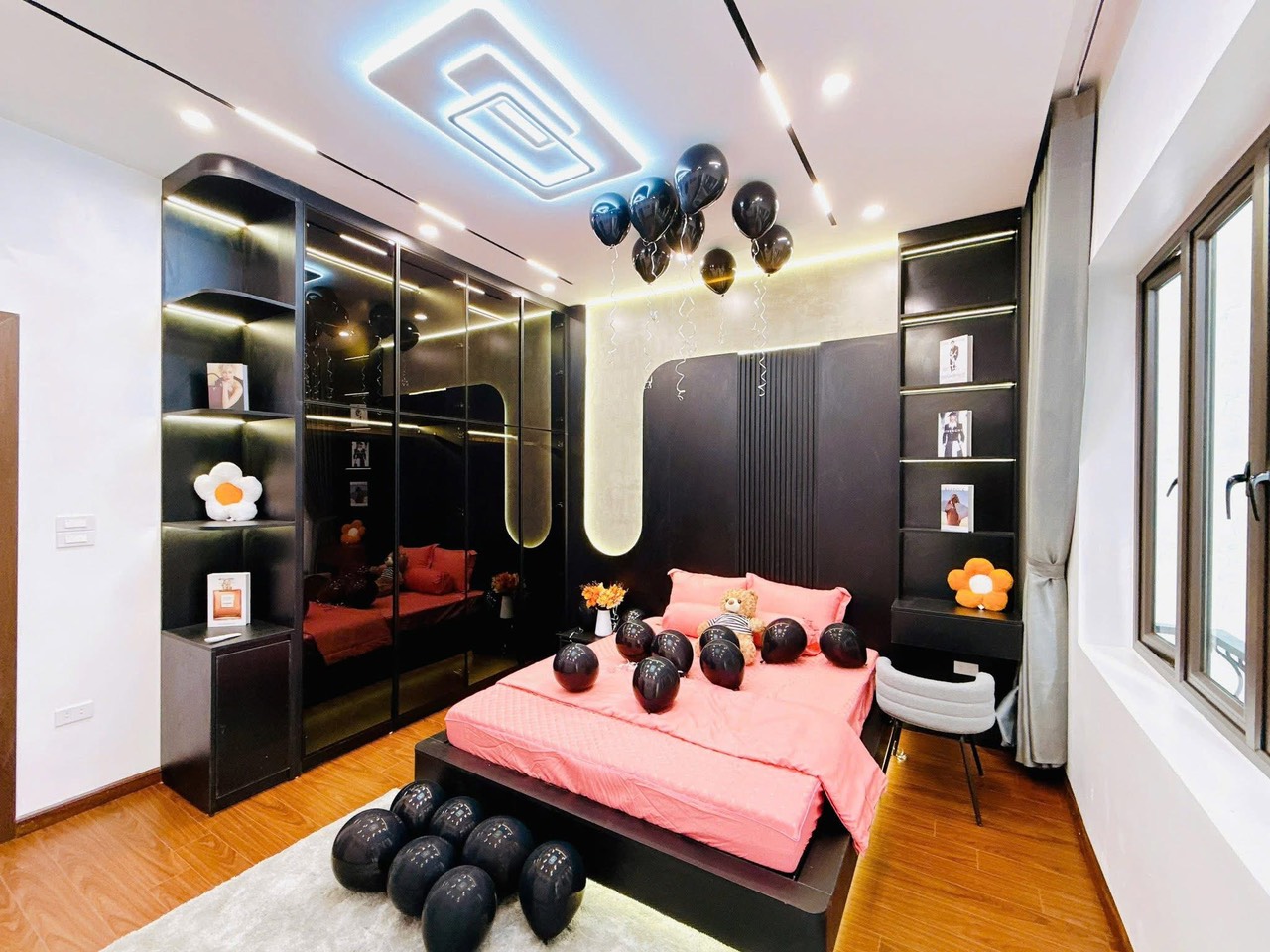 MẶT NGÕ ĐẠI LA - 30M RA PHỐ - NGÕ 3 GÁC TRÁNH XE MÁY - GIÁ 9 TỶ - Ảnh chính
