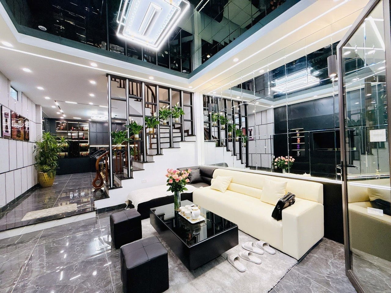MẶT NGÕ ĐẠI LA - 30M RA PHỐ - NGÕ 3 GÁC TRÁNH XE MÁY - GIÁ 9 TỶ - Ảnh 1