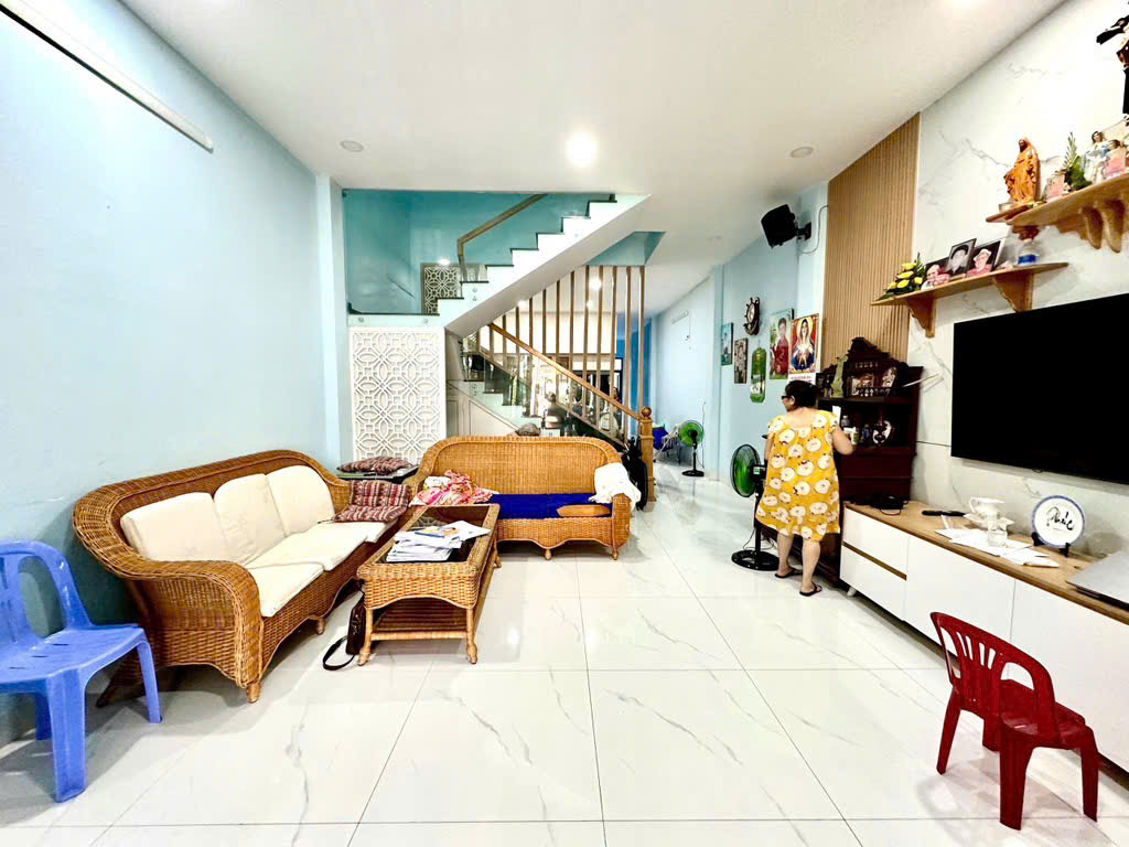 GẤP BÁN NHÀ 3 TẦNG (5x25) - CHỦ XÂY Ở - MẶT TIỀN HIỆP THÀNH 35, Q12 - Ảnh 2
