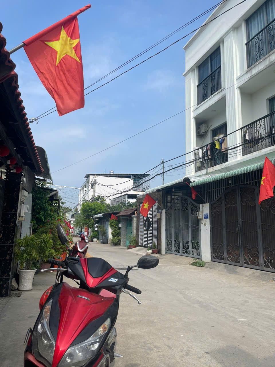 BÁN NHÀ 1 TRỆT 2 LẦU - ĐƯỜNG 8M, THẠNH XUÂN 48, Q.12 – GIÁ CHỈ 4,8 TỶ - Ảnh 2