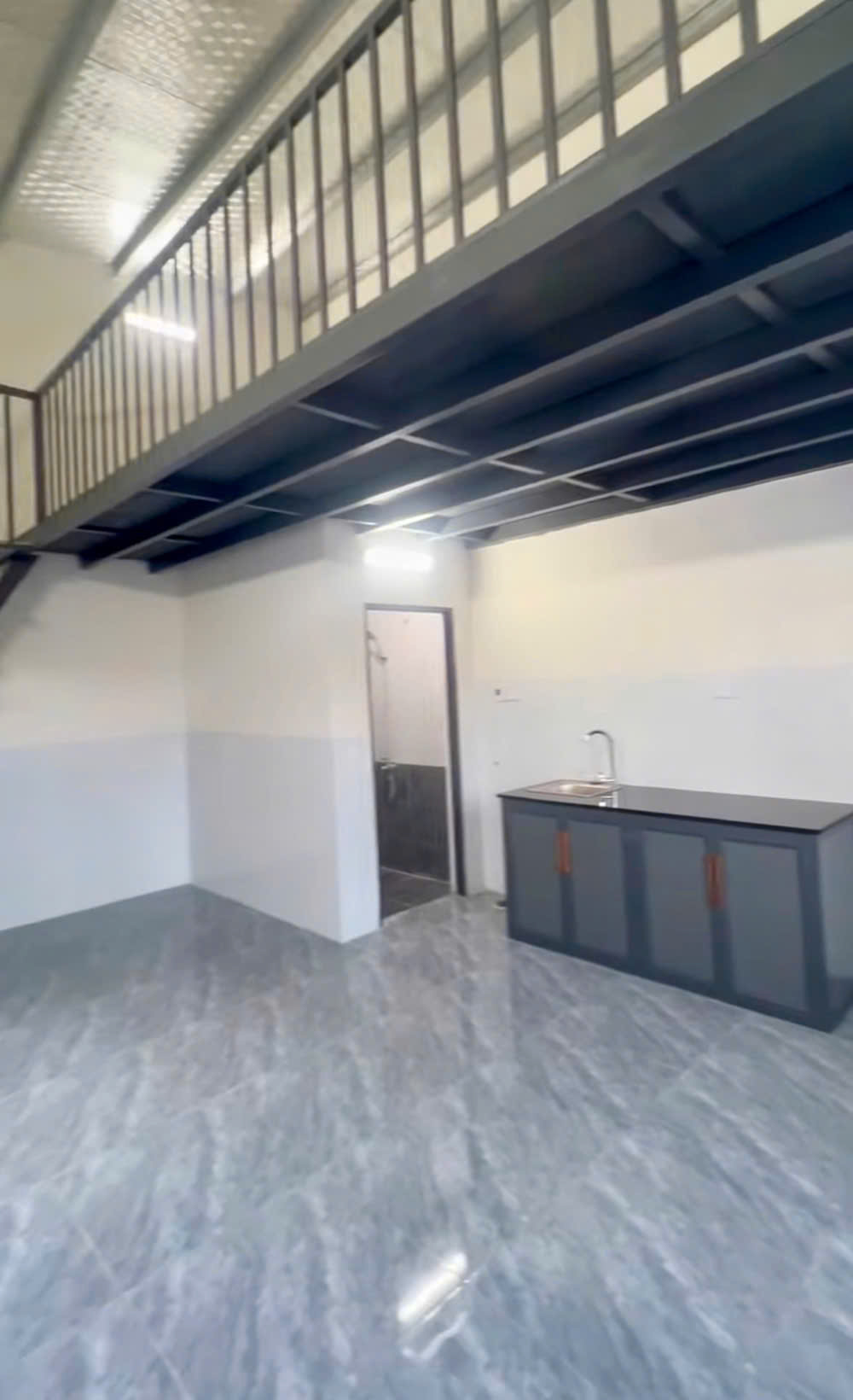 BÁN DÃY TRỌ CỰC HIẾM 75M2 CÓ DÒNG TIỀN-HẺM XE HƠI RỘNG. - Ảnh 1