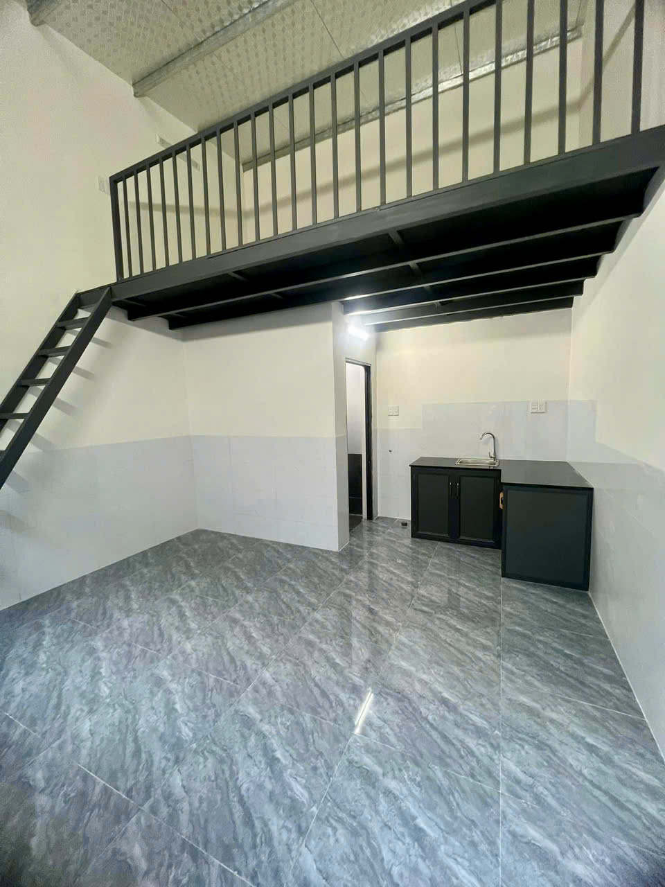 BÁN DÃY TRỌ CỰC HIẾM 75M2 CÓ DÒNG TIỀN-HẺM XE HƠI RỘNG. - Ảnh 2