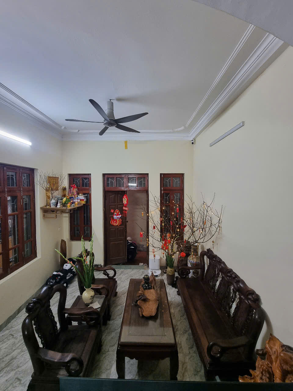 NHÀ CHÍNH CHỦ - GIÁ TỐT - Vị Trí Đẹp Tại Ngõ 72 (đối diện cổng bệnh Viện Đại Học Y) Tôn Thất Tùng, - Ảnh chính