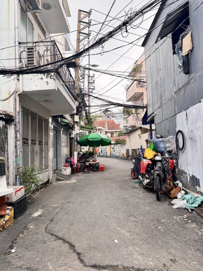 HOÀNG HOA THÁM P7 BÌNH THẠNH - HẺM RỘNG - NHÀ 2 TẦNG Ở NGAY - GIÁ 5.3 TỶ. - Ảnh 4