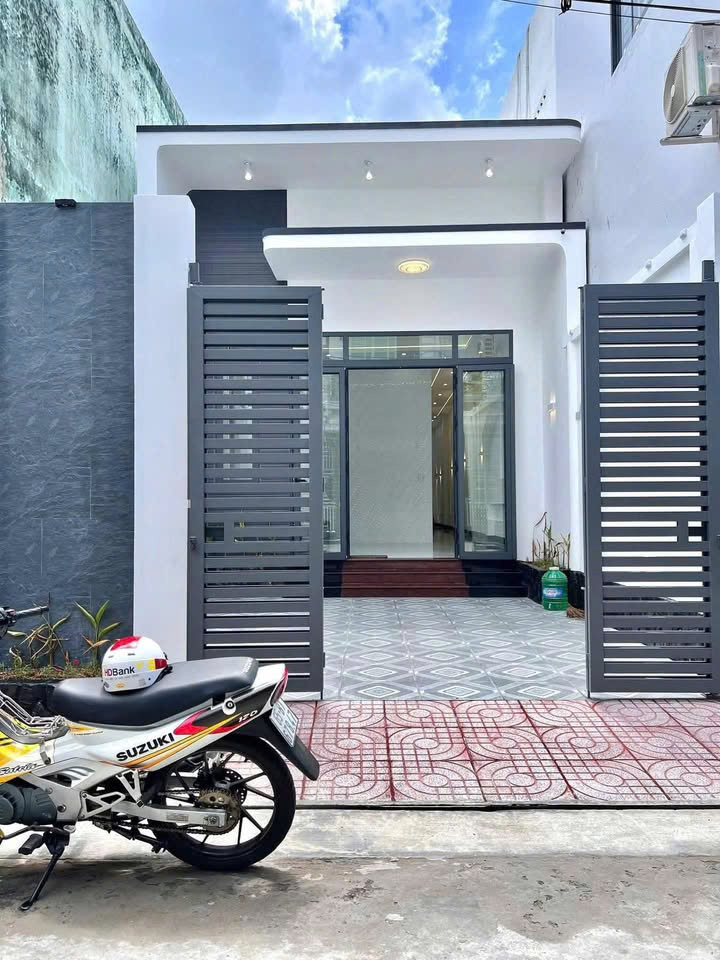 Chính chủ bán gấp căn nhà cấp 4 xây mới Gần Nhà Hàng Tiệc Cưới Vạn Phước Center - Ảnh chính