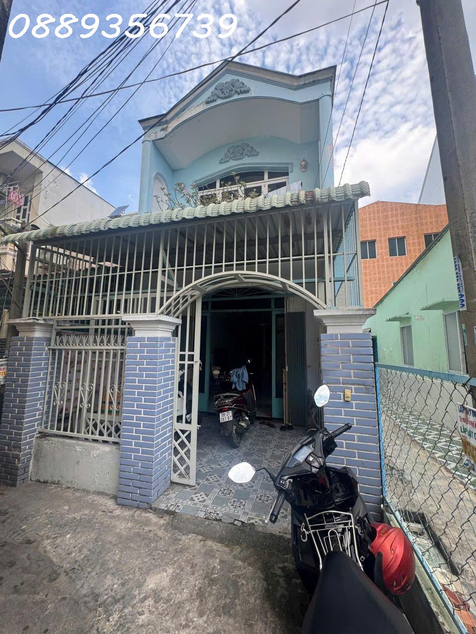 [ QUẬN 7 ] Siếu Hót Với 2 tỷ xíu có 100m2 nhà đất full cư, ngay 10m mặt tiền đường Huỳnh Tấn Phát - Ảnh chính