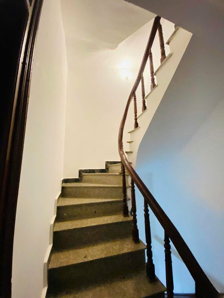 CẦN BÁN GẤP NHÀ PHỐ TÂN MAI HOÀNG MAI BA GÁC ĐỖ CỬA 32M 5 TẦNG GIÁ NHỈNH 6 TỶ - Ảnh 5