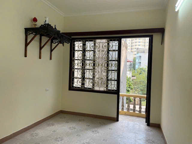 SIÊU PHẨM CẦU GIẤY - HÀ NỘI - DÂN XÂY - NGÕ THOÁNG - AN SINH ĐỈNH GIÁ 8.6 TỶ - Ảnh 2