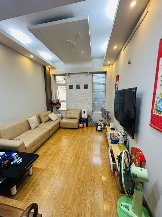 NHÀ ĐẸP 2 THOÁNG NGÕ THÔNG Quan Thổ 3 44/50M2,X 4 tầng,mặt tiền 3.7m, 12.5 tỷ Đống Đa. - Ảnh 1